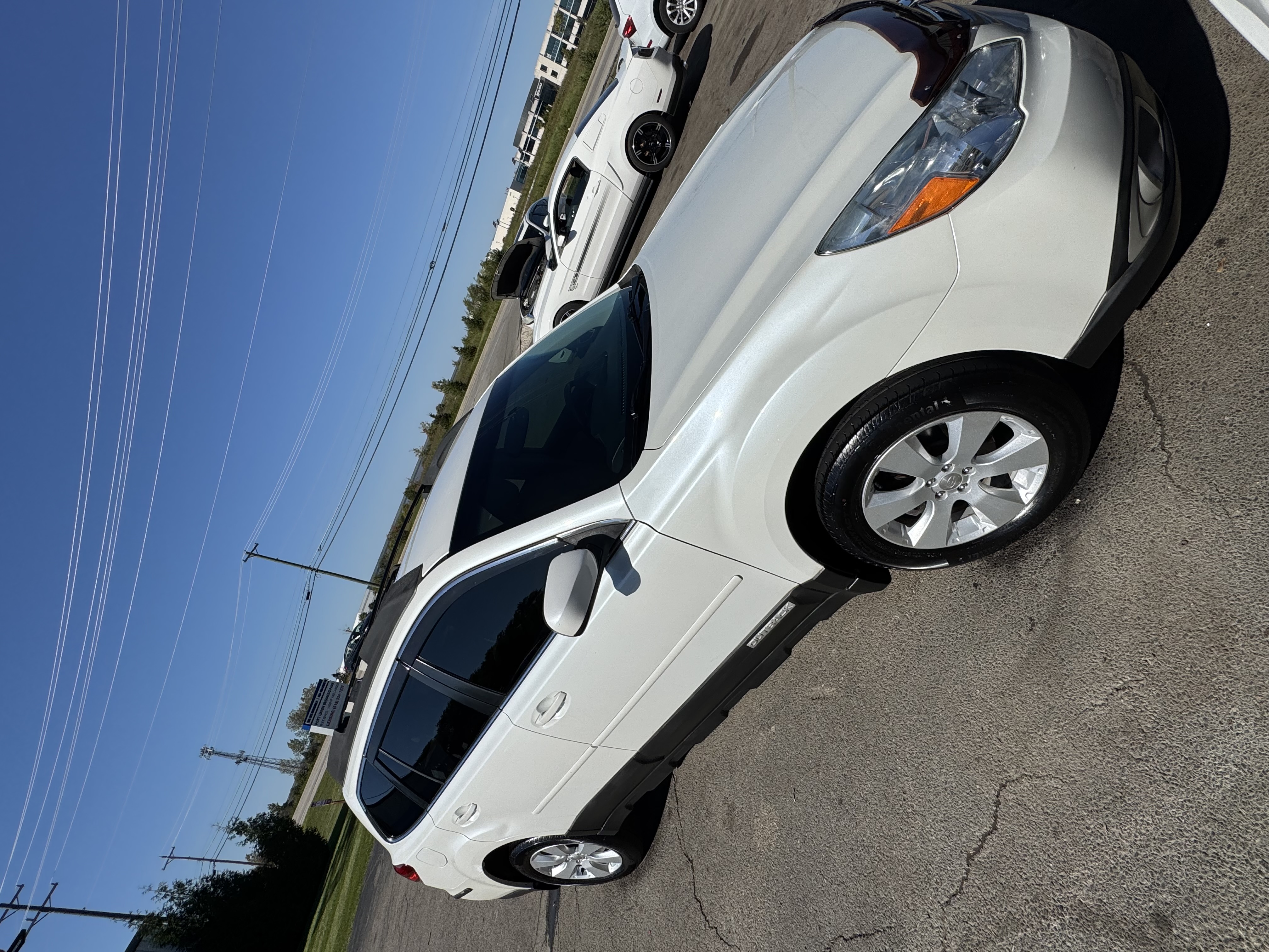 Used 2011 Subaru Outback 2.5i Limited AWD/4WD image 2