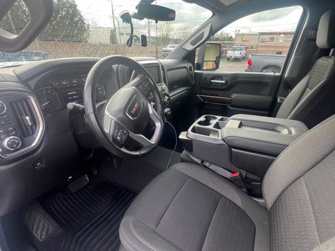 Used 2023 GMC Sierra 3500 SLE w/ SLE Value Package image 11