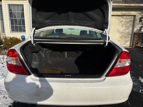 Used 2002 Toyota Camry LE image 10