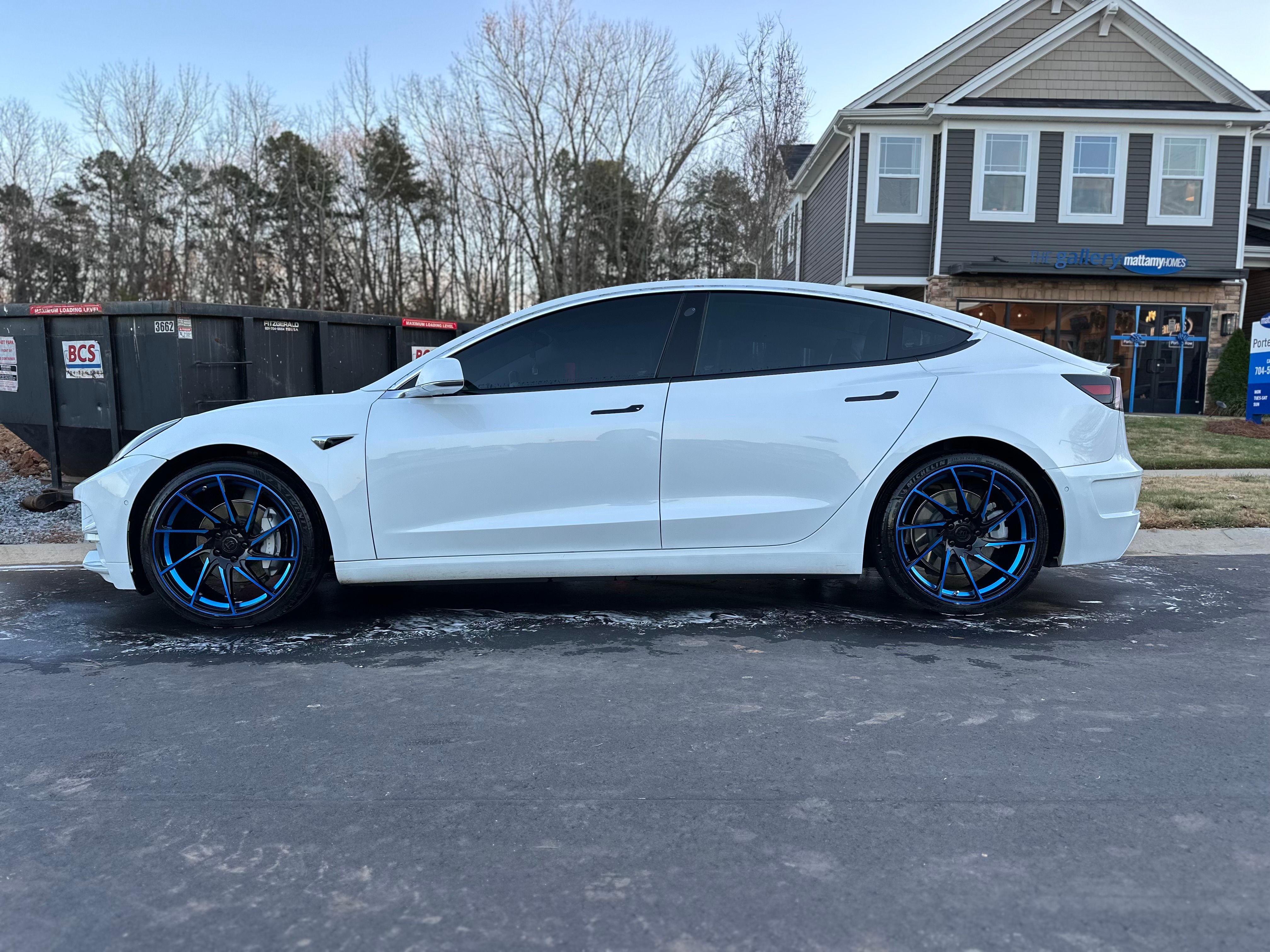 Used 2019 Tesla Model 3 Performance AWD/4WD image 1