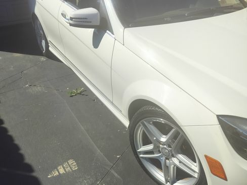 Used 2011 Mercedes-Benz C 300 Sedan image 4