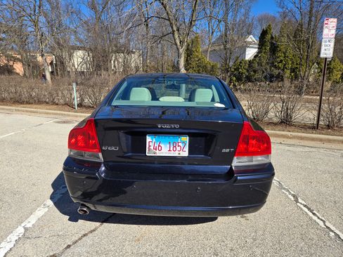 Used 2005 Volvo S60 2.5T image 8