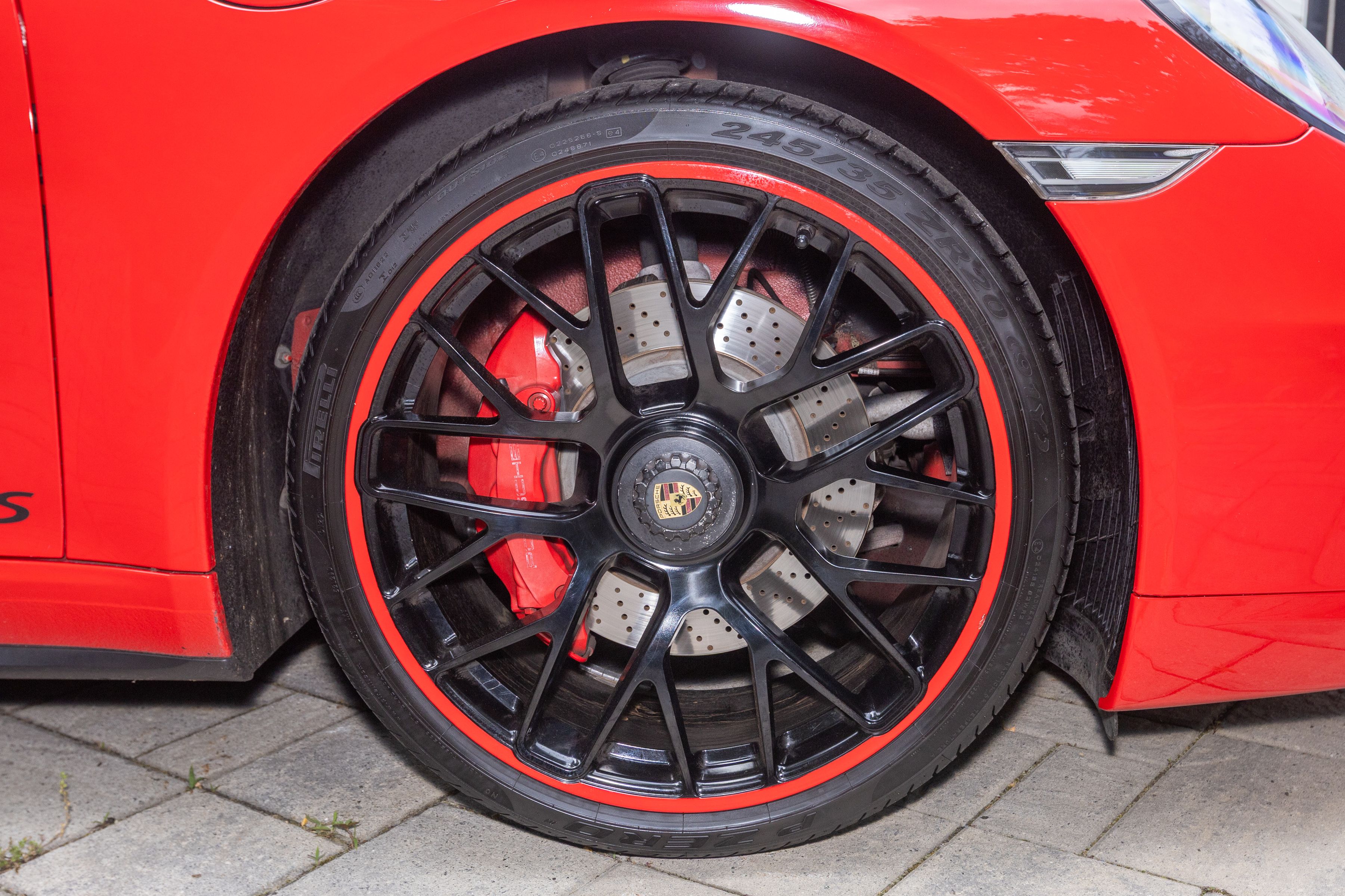 Used 2016 Porsche 911 Carrera GTS RWD image 26