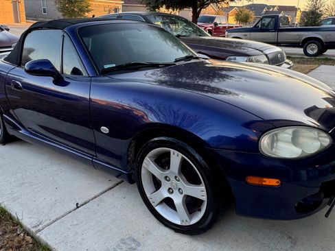 Used 2003 MAZDA MX-5 Miata LS image 1