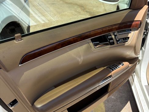 Used 2008 Mercedes-Benz S 550 image 10