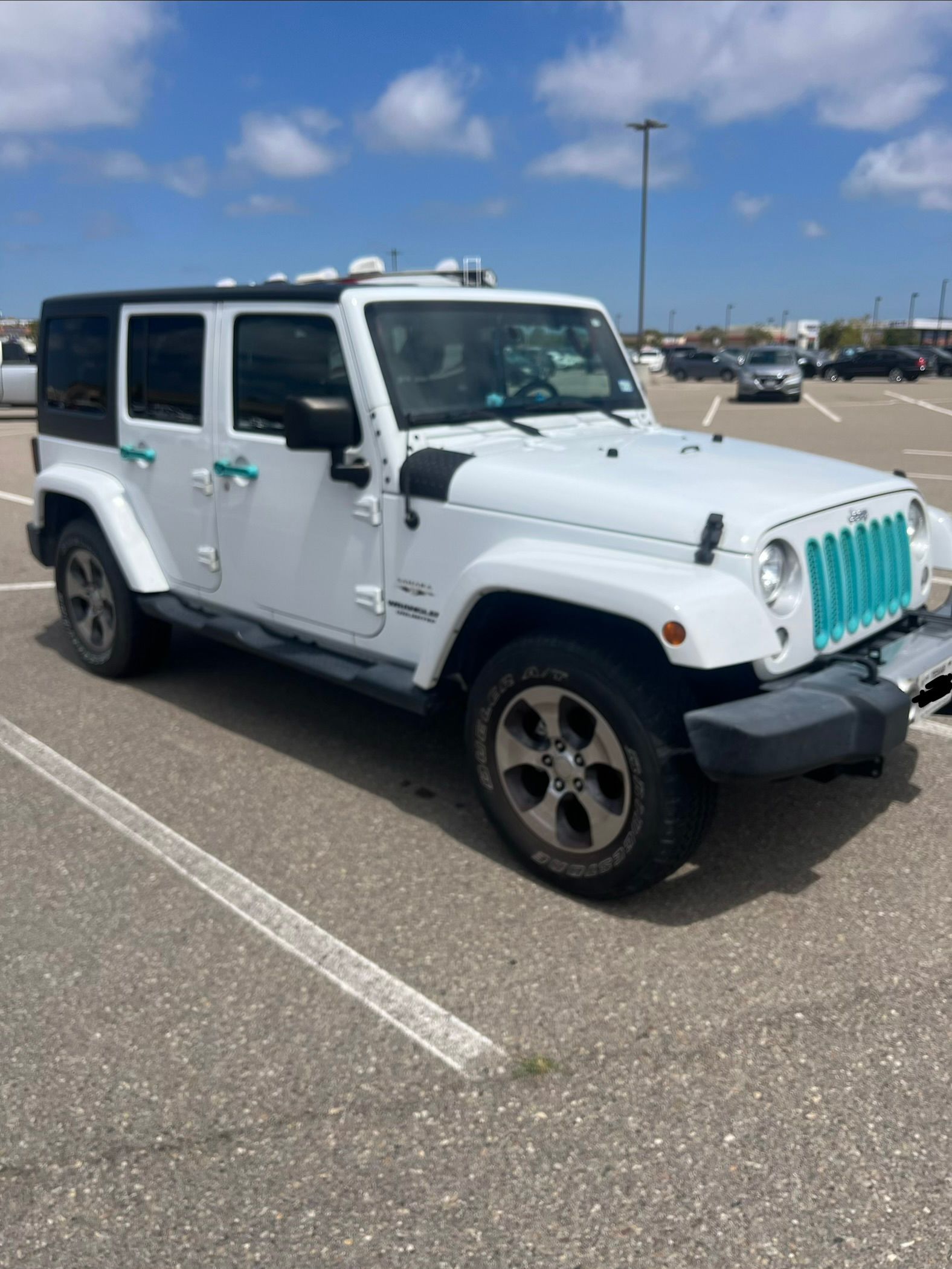 Used 2017 Jeep Wrangler Unlimited Sahara w/ Connectivity Group AWD/4WD image 1
