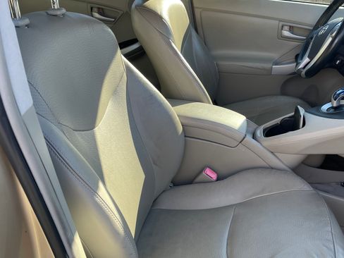 Used 2010 Toyota Prius Five image 17