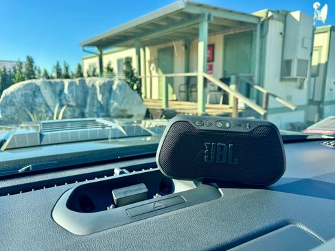 Used 2025 Toyota Tacoma TRD Sport image 17