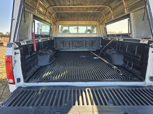 Used 2001 Ford F250 2WD SuperCab Super Duty image 10