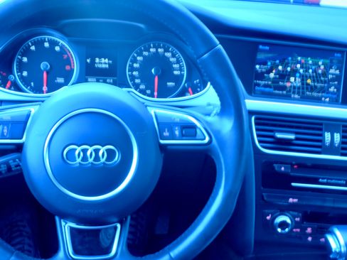 Used 2015 Audi A4 Premium Plus w/ Technology Package AWD/4WD image 2