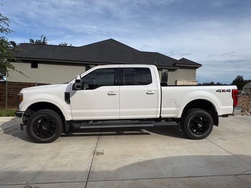 Used 2019 Ford F250 Lariat w/ Lariat Value Package AWD/4WD image 1