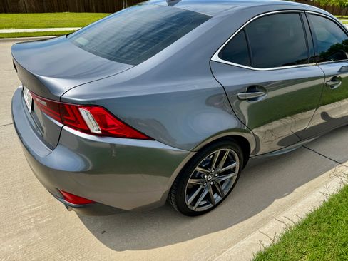 Used 2016 Lexus IS 200t RWD image 9
