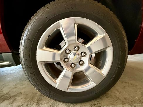 Used 2017 Chevrolet Suburban Premier image 28