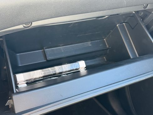 Used 2022 Ford Explorer XLT w/ Equipment Group 202A image 22