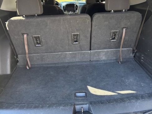 Used 2018 Chevrolet Traverse LT image 12