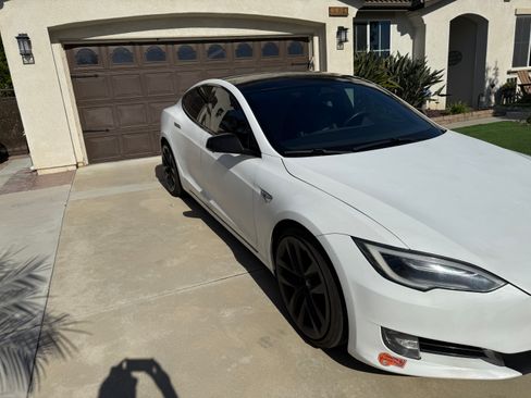 Used 2017 Tesla Model S 75 image 6