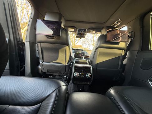 Used 2023 Land Rover Range Rover Long Wheelbase Autobiography image 27