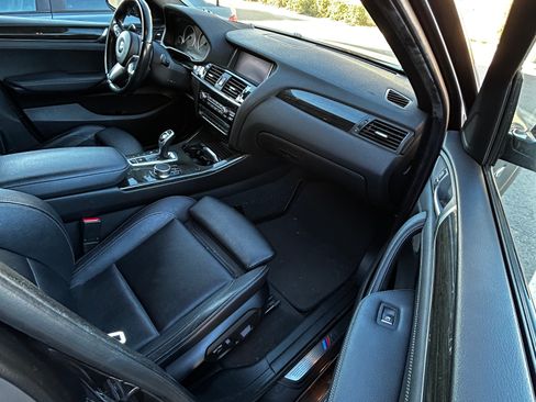 Used 2017 BMW X4 xDrive28i image 10