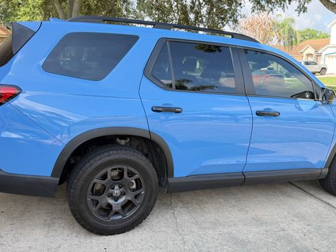 Used 2024 Honda Pilot TrailSport image 8