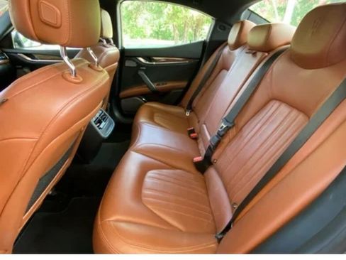 Used 2018 Maserati Ghibli S GranLusso image 11