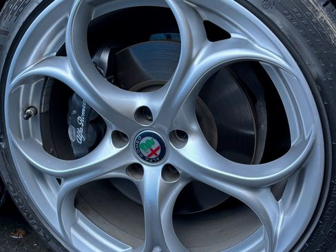 Used 2018 Alfa Romeo Giulia Ti Sport w/ Quick Order Package 22U Sport image 29