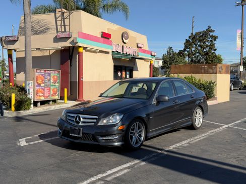 Used 2012 Mercedes-Benz C 250 Sedan w/ Comand Single Disc Pkg image 1