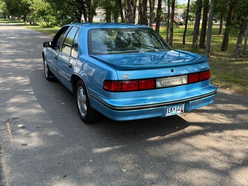 Used 1992 Chevrolet Lumina Sedan FWD image 6