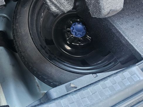 Used 2014 Toyota Prius C One image 17