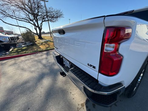 Used 2023 Chevrolet Silverado 3500 LTZ w/ LTZ Premium Package image 6