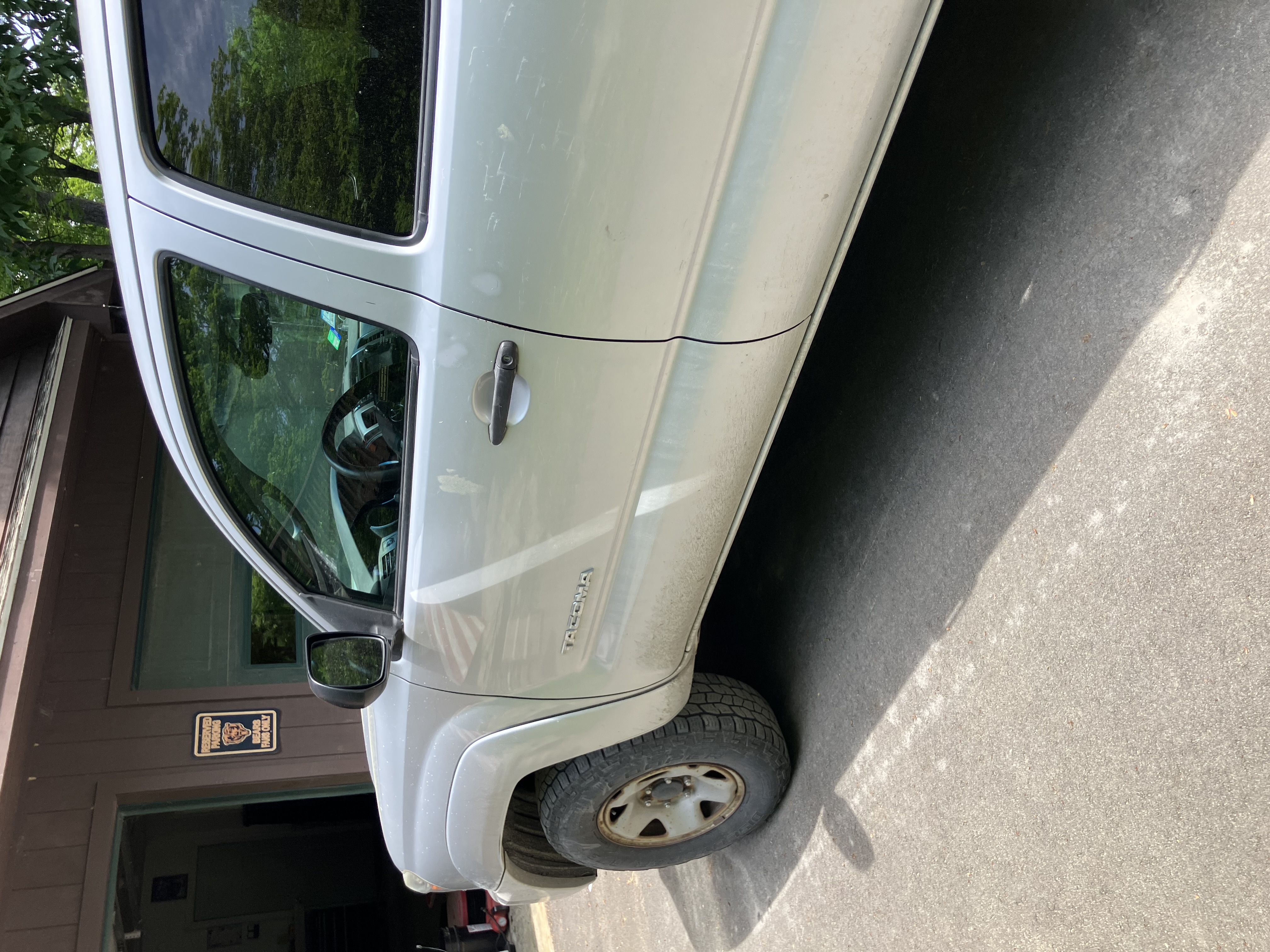 Used 2013 Toyota Tacoma 4x4 Double Cab w/ SR5 Pkg image 9