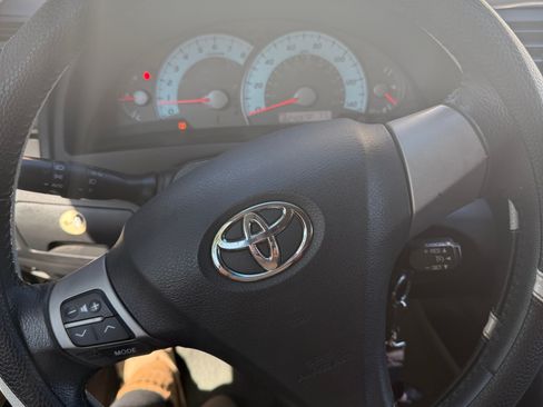 Used 2011 Toyota Camry SE w/ SE Extra-Value Pkg #1 FWD image 16