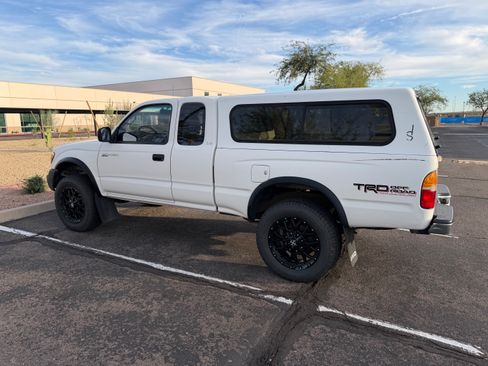 Used 2000 Toyota Tacoma 4x4 Xtracab V6 image 10