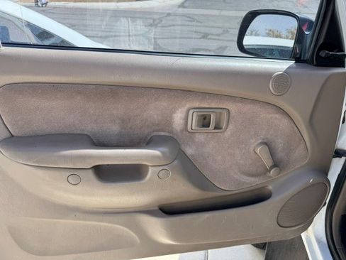 Used 2002 Toyota Tacoma 4x4 Xtracab image 11