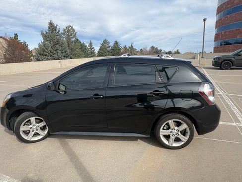 Used 2009 Pontiac Vibe AWD w/ Sun And Sound Package image 2