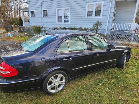 Used 2006 Mercedes-Benz E 350 4MATIC Sedan image 12