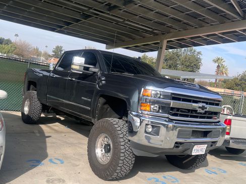 Used 2019 Chevrolet Silverado 2500 LTZ w/ Duramax Plus Package image 13