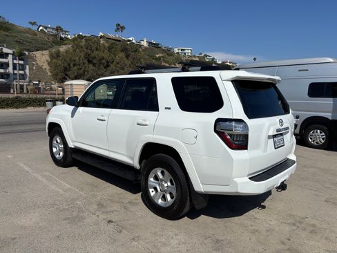 Used 2023 Toyota 4Runner SR5 AWD/4WD image 8