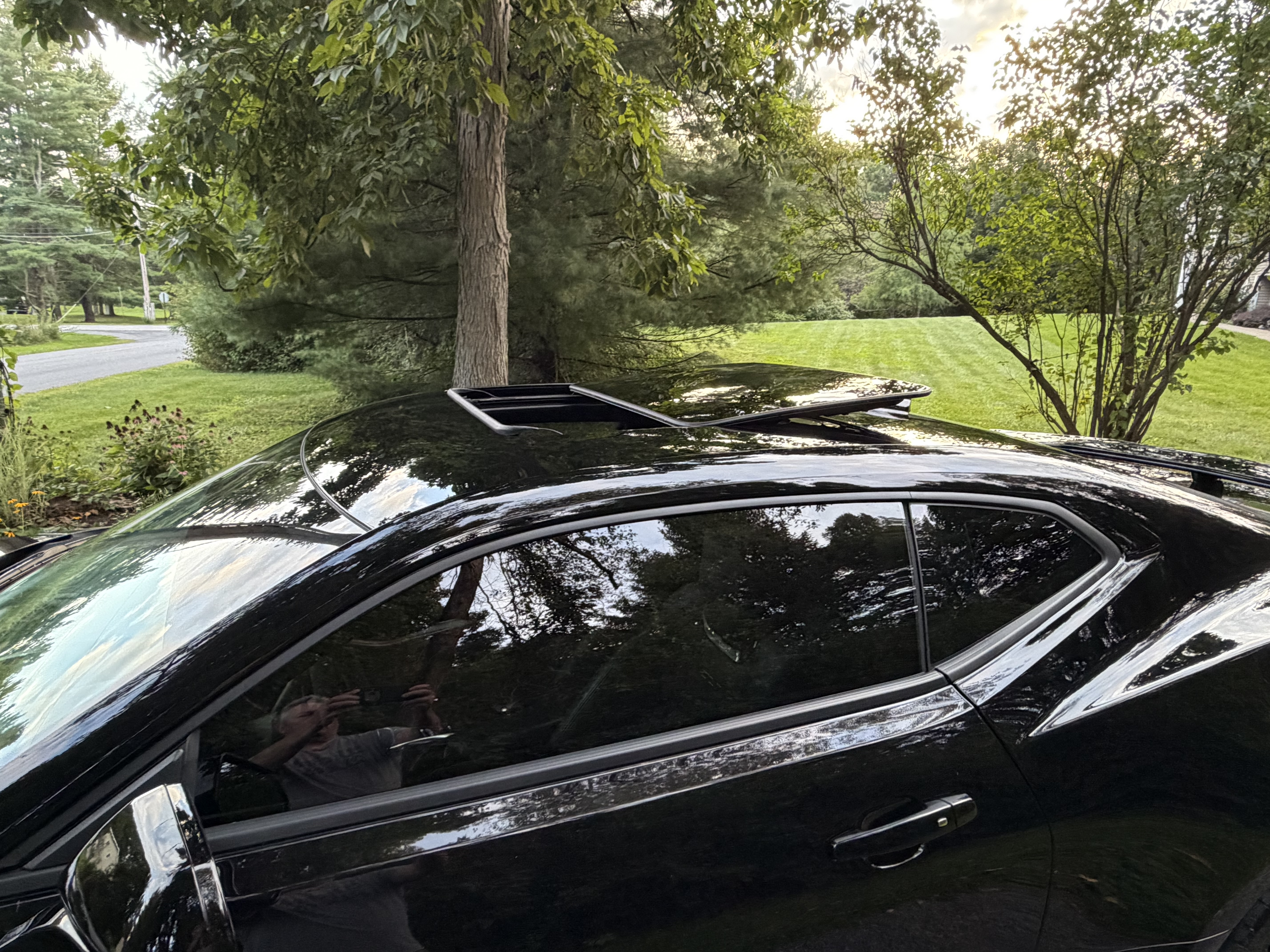 Used 2019 Chevrolet Camaro ZL1 RWD image 14