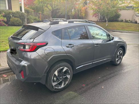 Used 2024 Subaru Crosstrek 2.5i Limited image 2