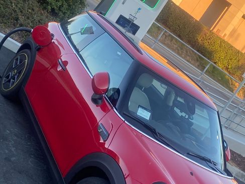 Used 2023 MINI Cooper SE image 9