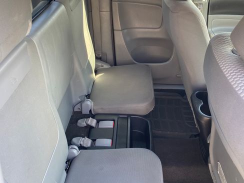 Used 2012 Toyota Tacoma 2WD Access Cab w/ SR5 Pkg image 13