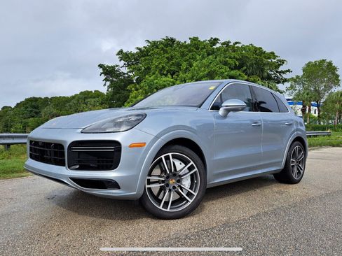 Used 2020 Porsche Cayenne Turbo image 1
