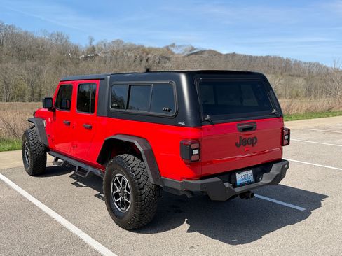 Used 2020 Jeep Gladiator Sport w/ Quick Order Package 24S AWD/4WD image 6