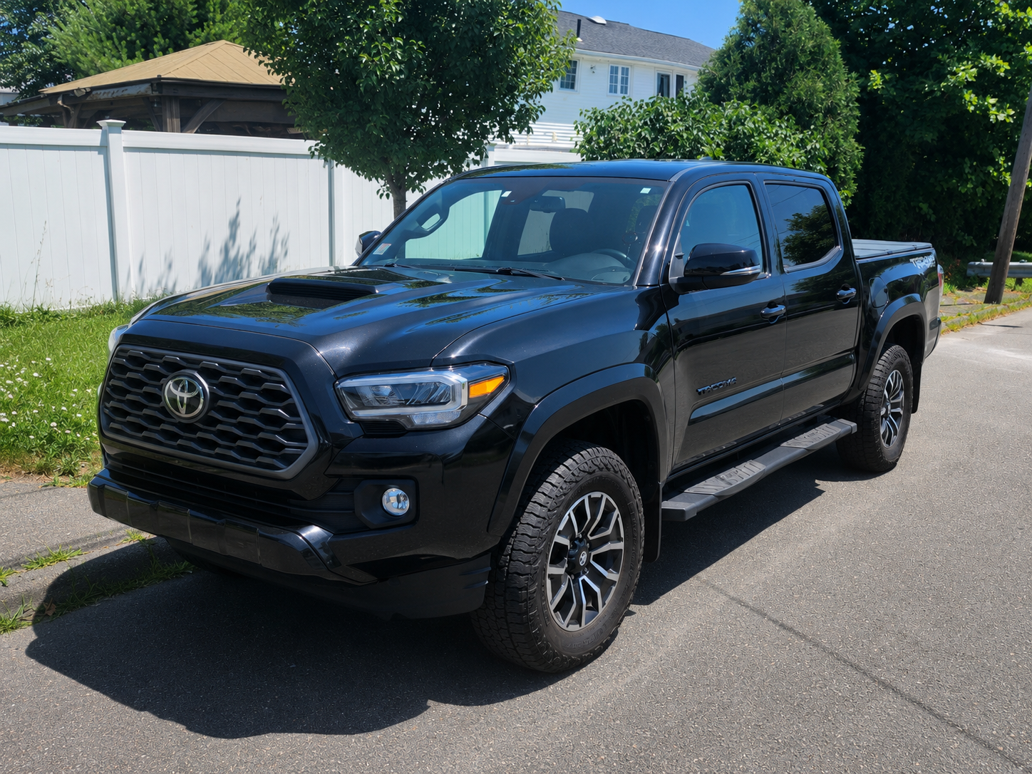 Used 2021 Toyota Tacoma TRD Sport w/ TRD Premium Sport Package AWD/4WD image 1
