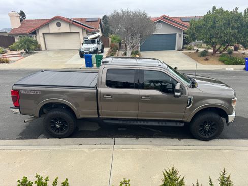 Used 2022 Ford F250 Lariat w/ Tremor Off-Road Package AWD/4WD image 2