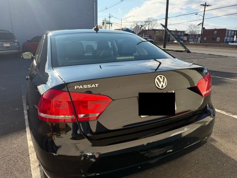 Used 2014 Volkswagen Passat 1.8T Wolfsburg Edition image 10