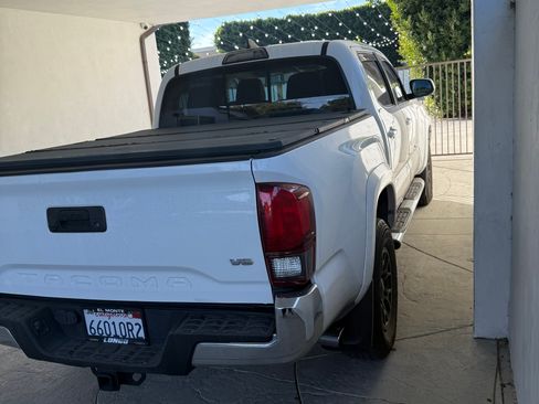 Used 2019 Toyota Tacoma SR5 image 1