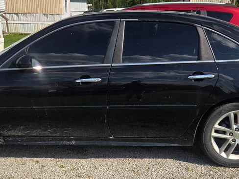 Used 2012 Chevrolet Impala LTZ FWD image 6