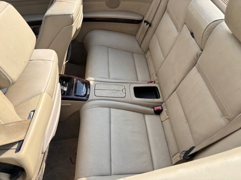 Used 2012 BMW 328i Convertible image 9