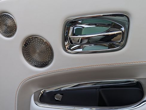 Used 2020 Rolls-Royce Ghost RWD image 20